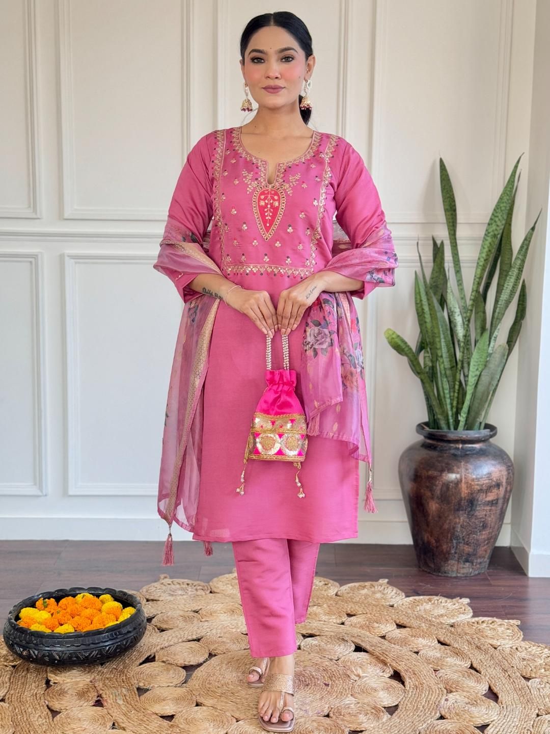 URMIR FASHION Women Pleated Kurta With Trousers & Dupatta