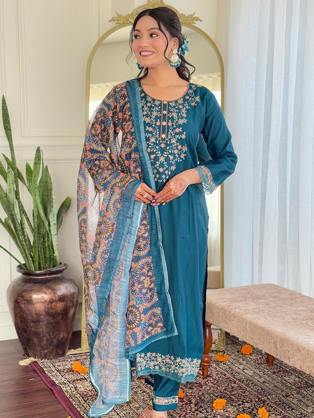 URMIR FASHION Floral Embroidered Thread Work Straight  Kurta With Trousers & Dupatta