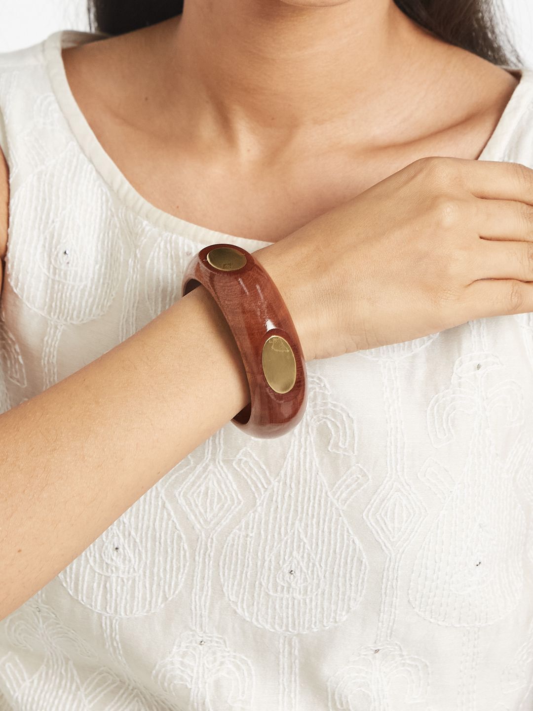 ATIBELLE Set of 4 Gold-Plated Wooden Bangles
