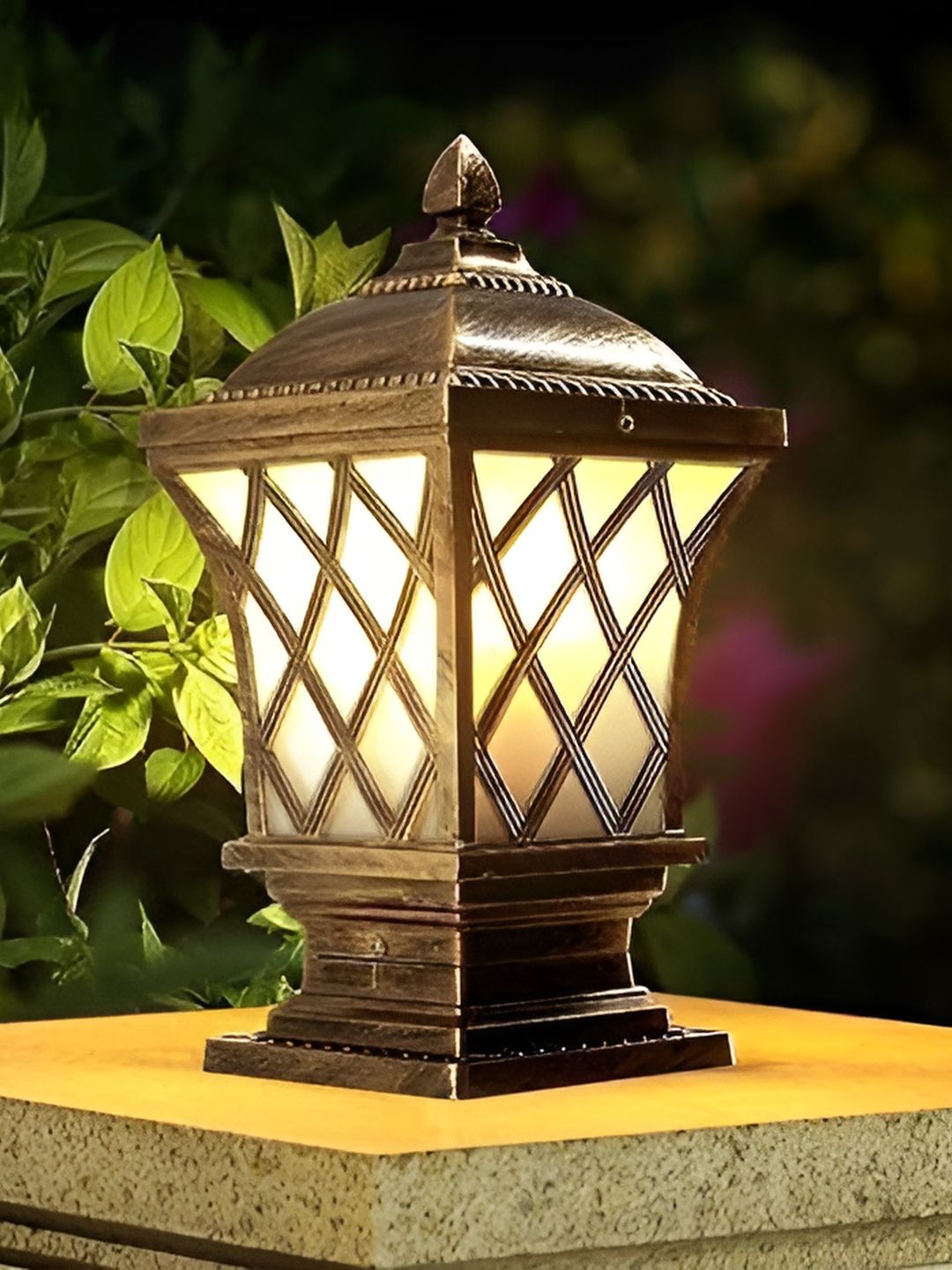 KINIS Brown & White Square Rust-Resistant Outdoor Lamp-picture-6