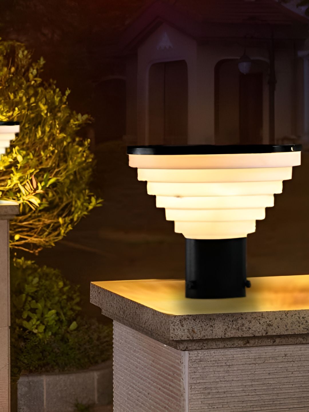 KINIS Black & White Frustum Rust-Resistant Outdoor Lamp-picture-18
