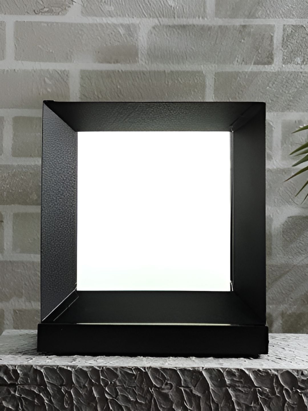 KINIS Black Modern Shape Gate & Garden Light Outdoor Lamp-image-23