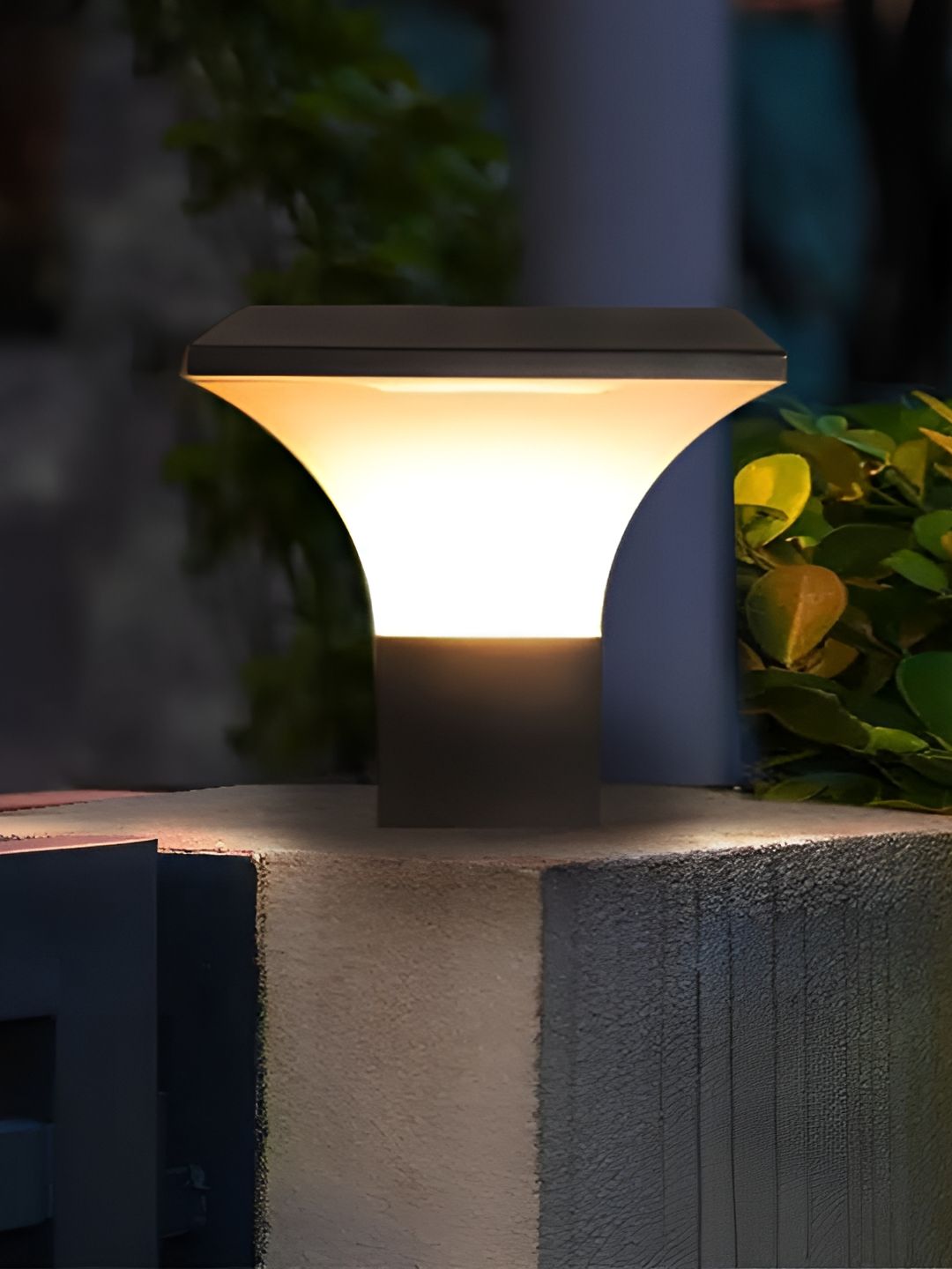 KINIS Grey & White Abstract Shaped Rust-Resistant Outdoor Lamp-image-43