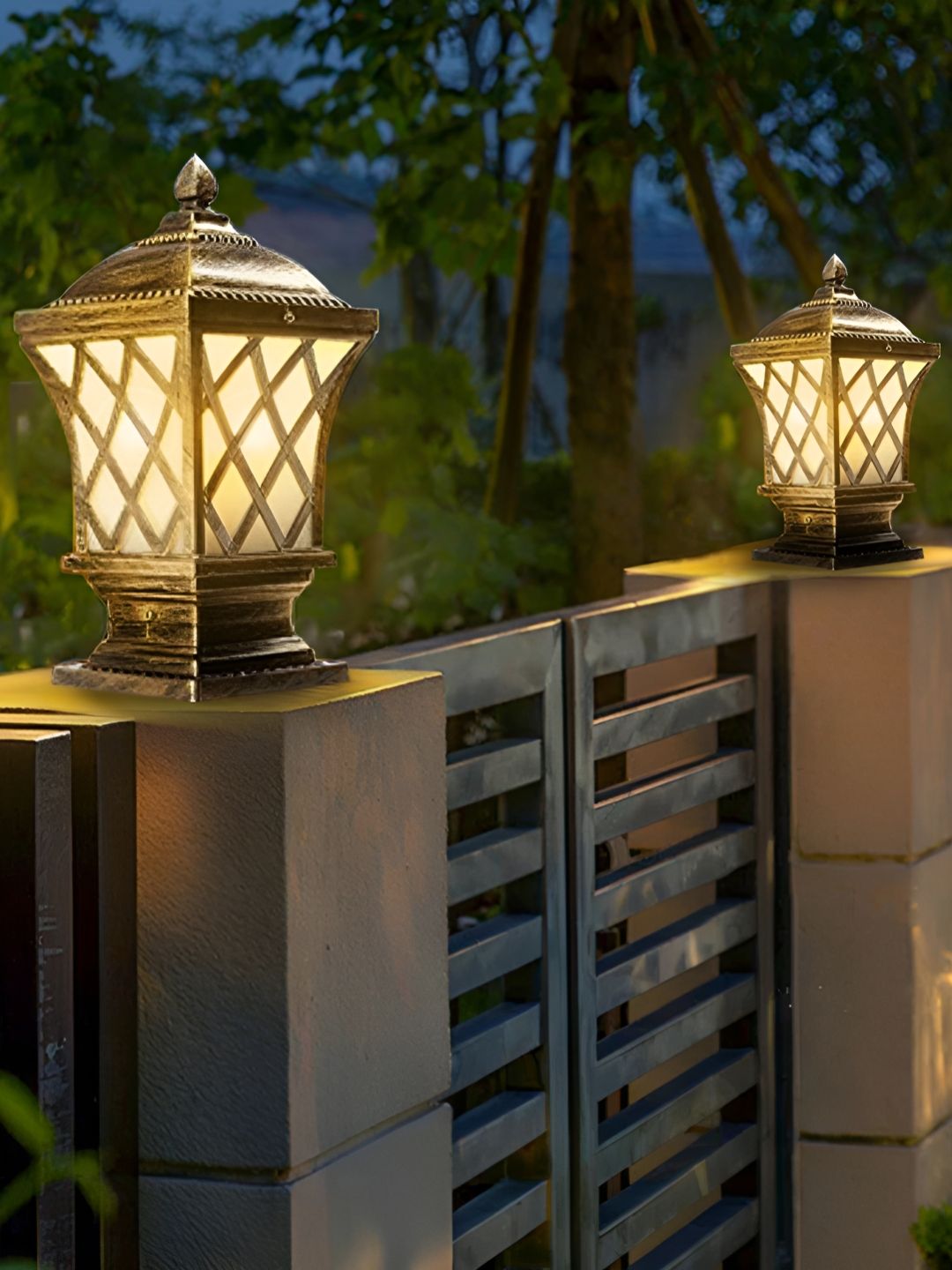 KINIS 2 Piece Golden Antique Modern Shape Gate & Garden Light Outdoor Lamp