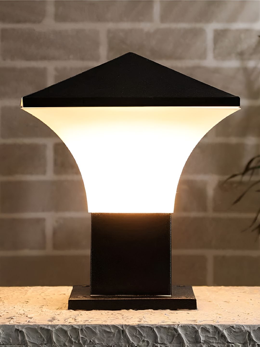 KINIS Black Abstract Shaped Weatherproof & Rust-Resistant Outdoor Pole Lamp-image-45