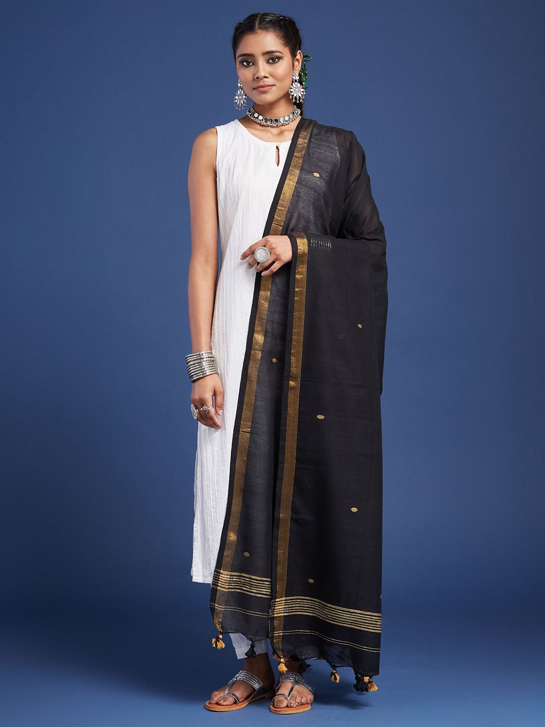 Taavi Floral Woven Design Cotton Dupatta-picture-15