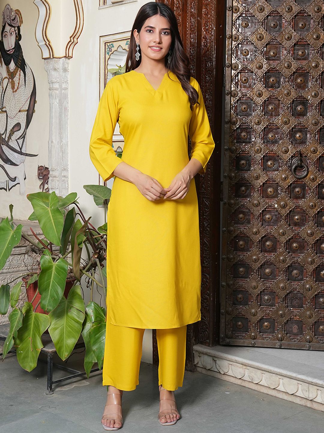 SAK JAIPUR Women Solid Kurta with Palazzo