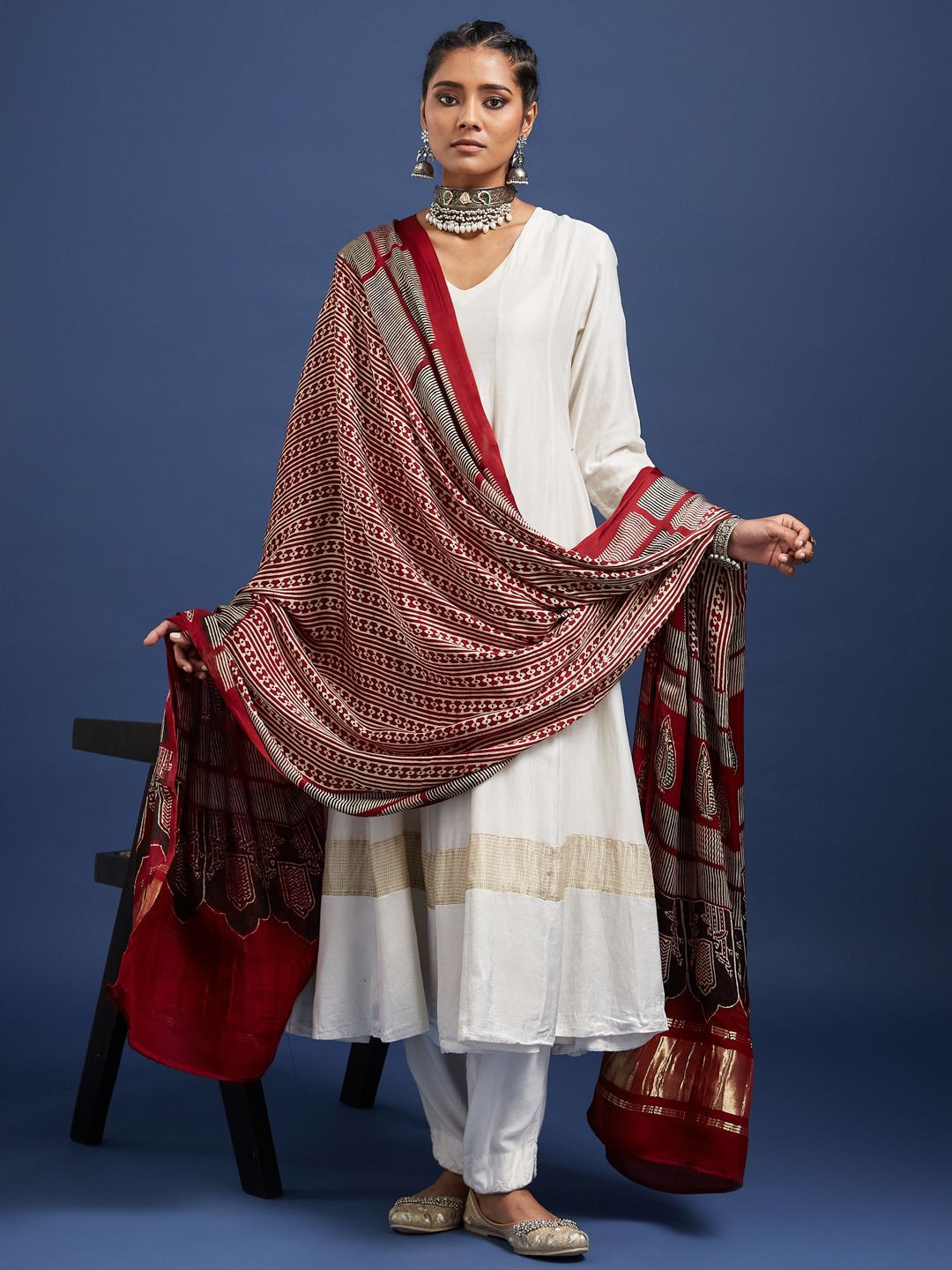 Taavi Geometric Ajrakh Printed Dupatta-picture-27