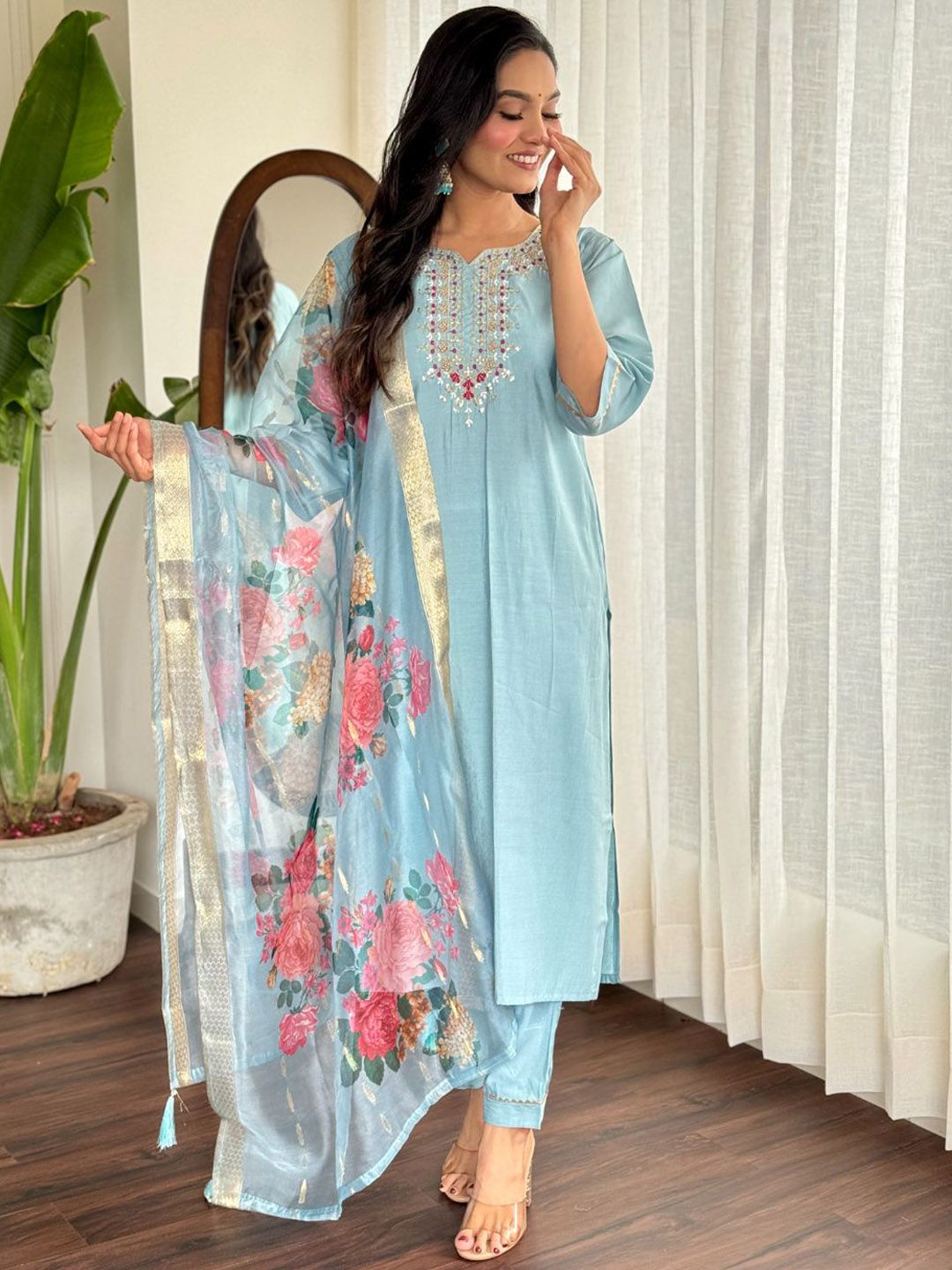 JAPNAAM Women Floral Embroidered Regular Chanderi Silk Kurta with Trousers & With Dupatta
