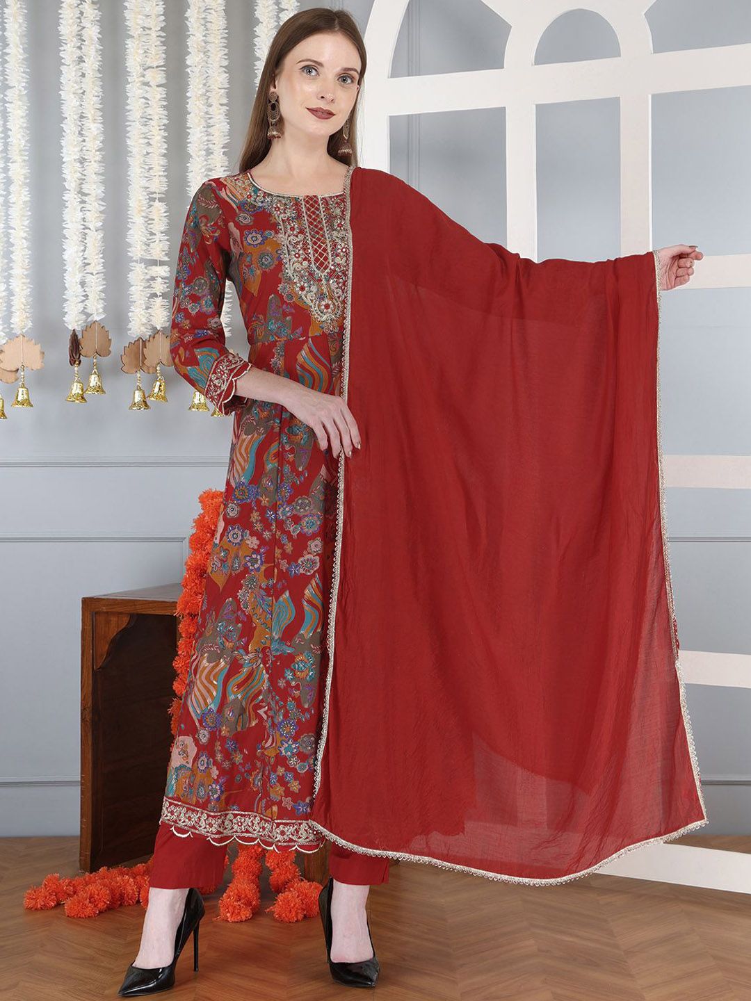 Anouk Women Floral Printed Kurta with Churidar & Dupatta