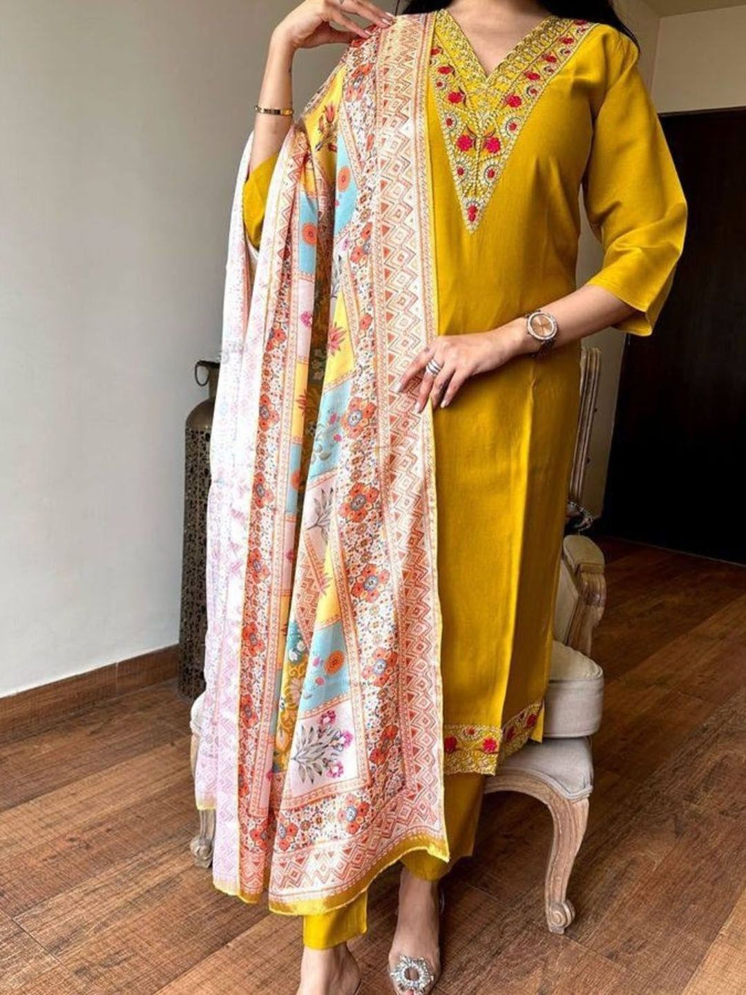 JAPNAAM Women Ethnic Motifs Embroidered Regular Thread Work Kurta with Trousers & Dupatta