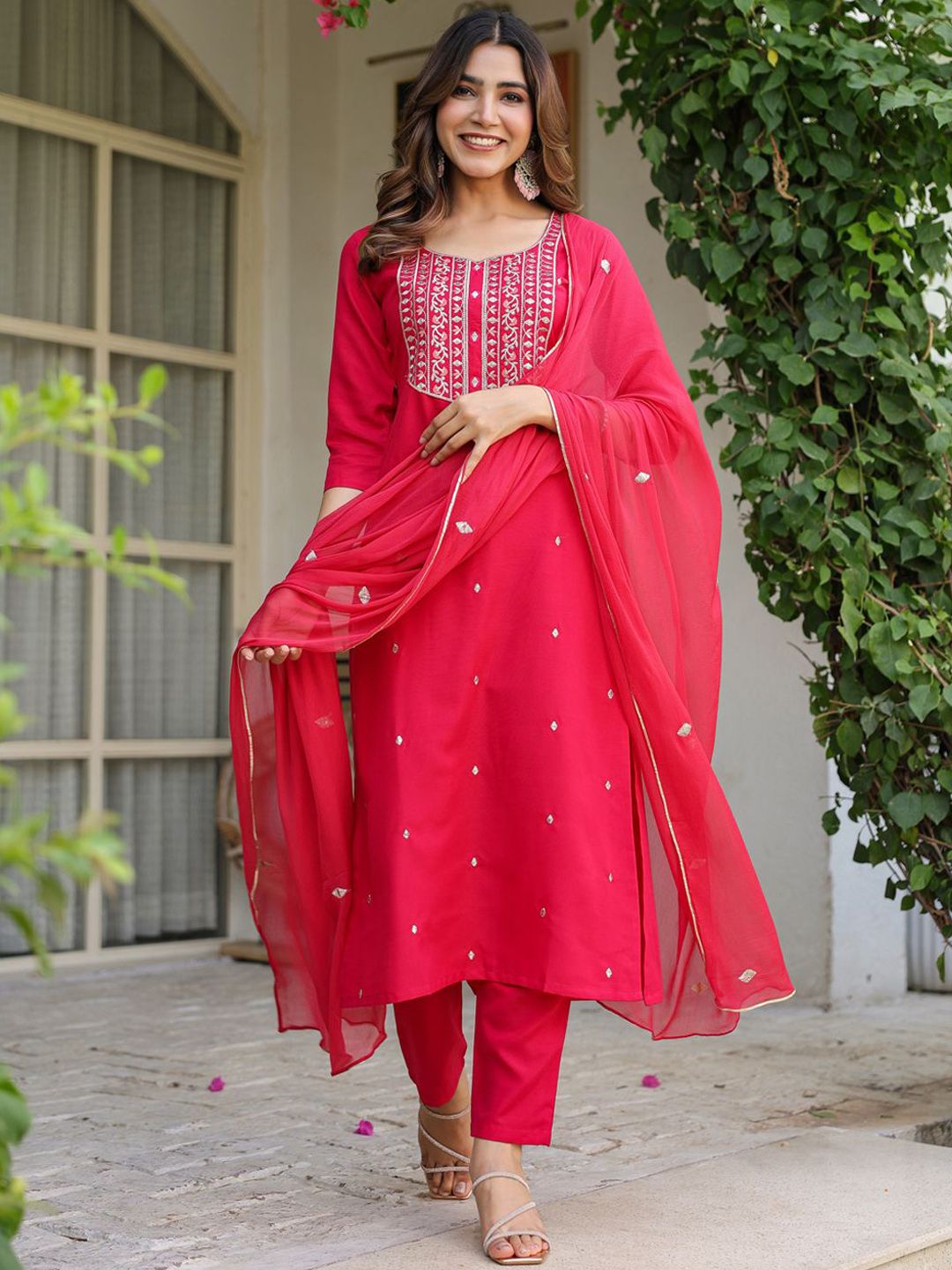 GoSriKi Women Ethnic Motifs Embroidered Regular Kurta with Trousers &  Dupatta