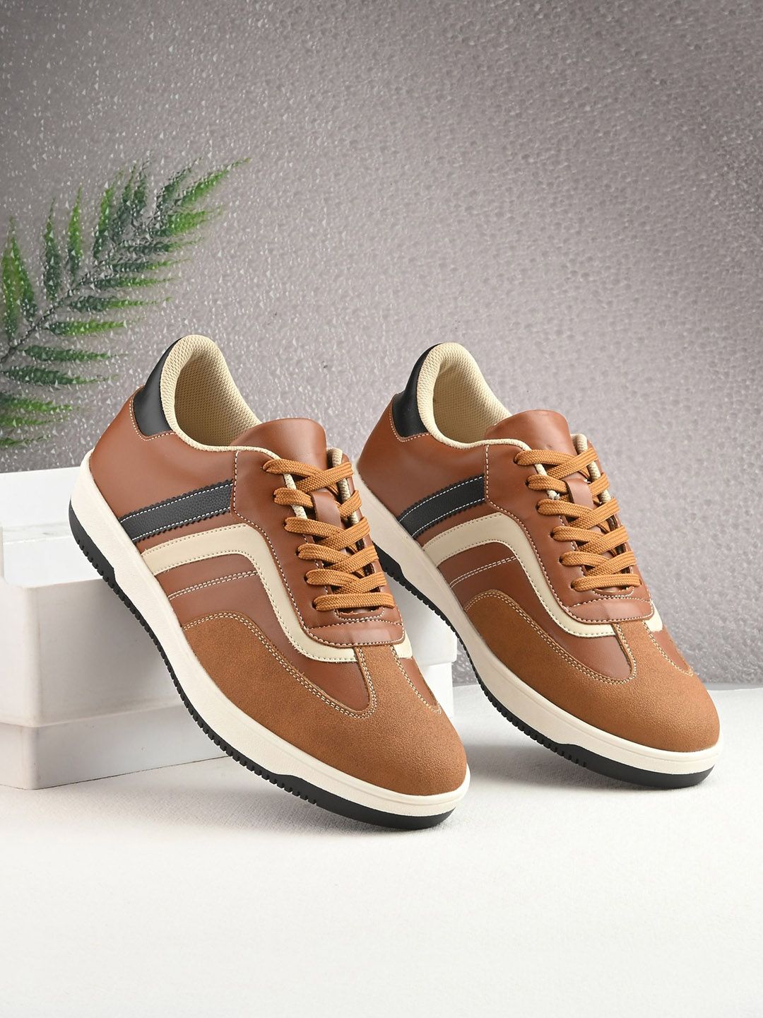 The Roadster Lifestyle Co Men Textured Sneakers-picture-55