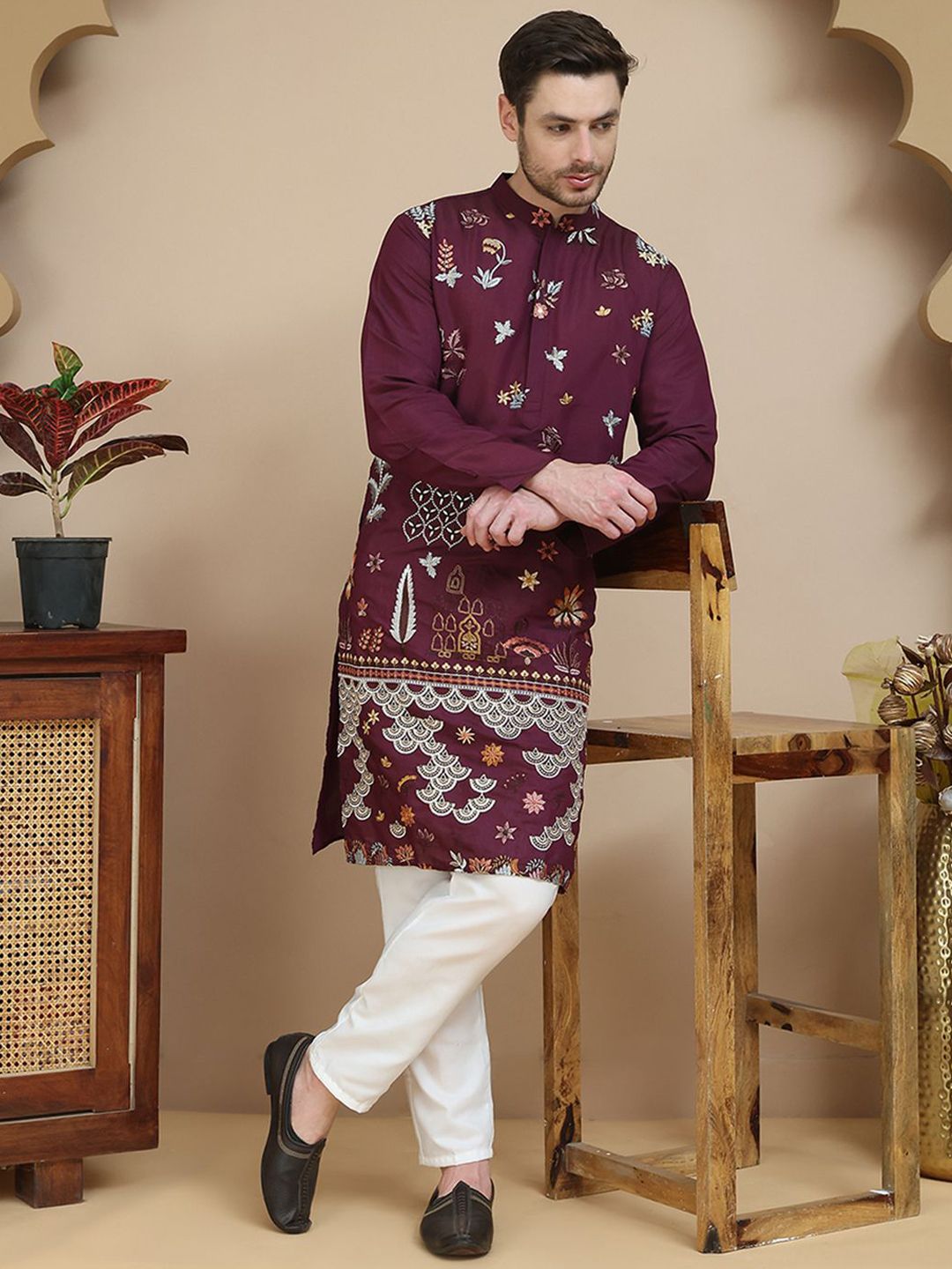 Jompers Floral Embroidered Mandarin Collar Thread Work Straight Kurta With Pyjamas-picture-18