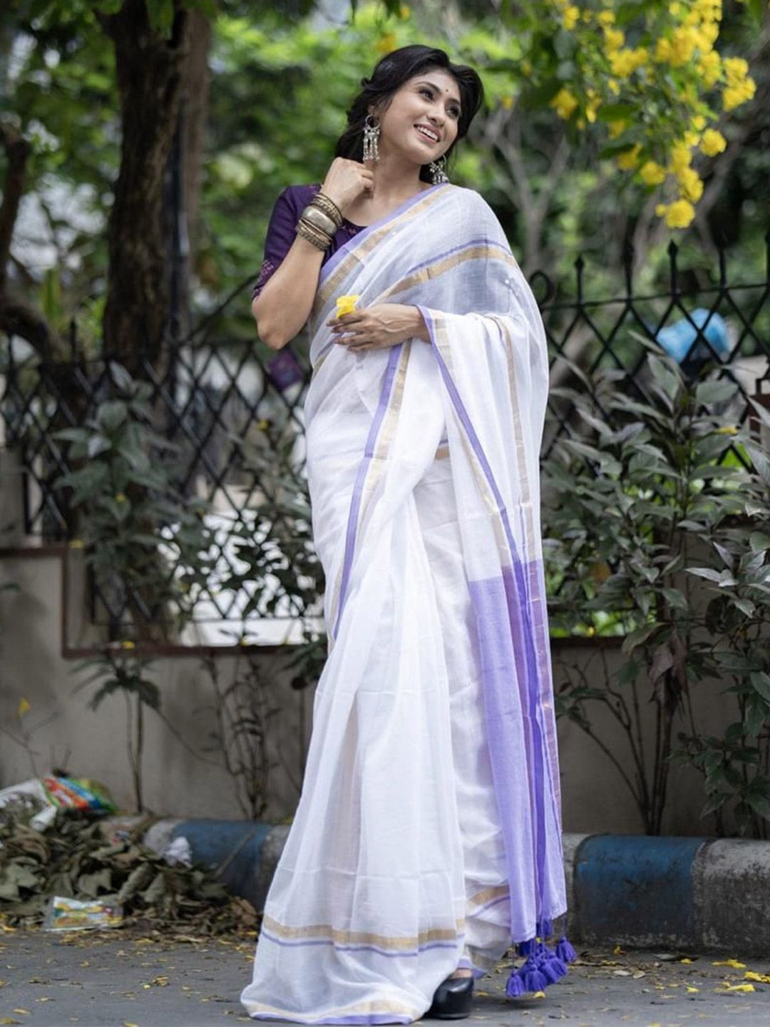 Ruuprekha Striped Print Zari Pure Cotton Saree-image-15