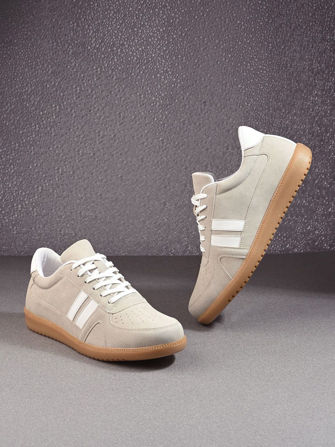 The Roadster Lifestyle Co Men Textured Sneakers-picture-33