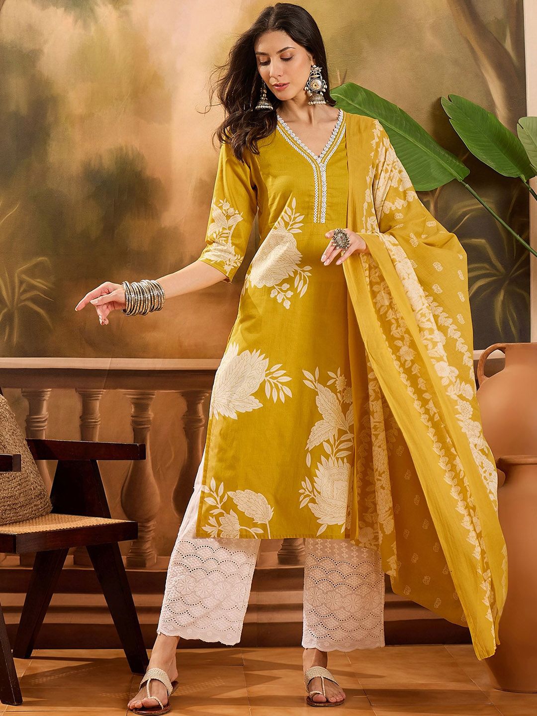 Vastramyaa Women Floral Printed Pure Cotton Kurta with Palazzo & Dupatta