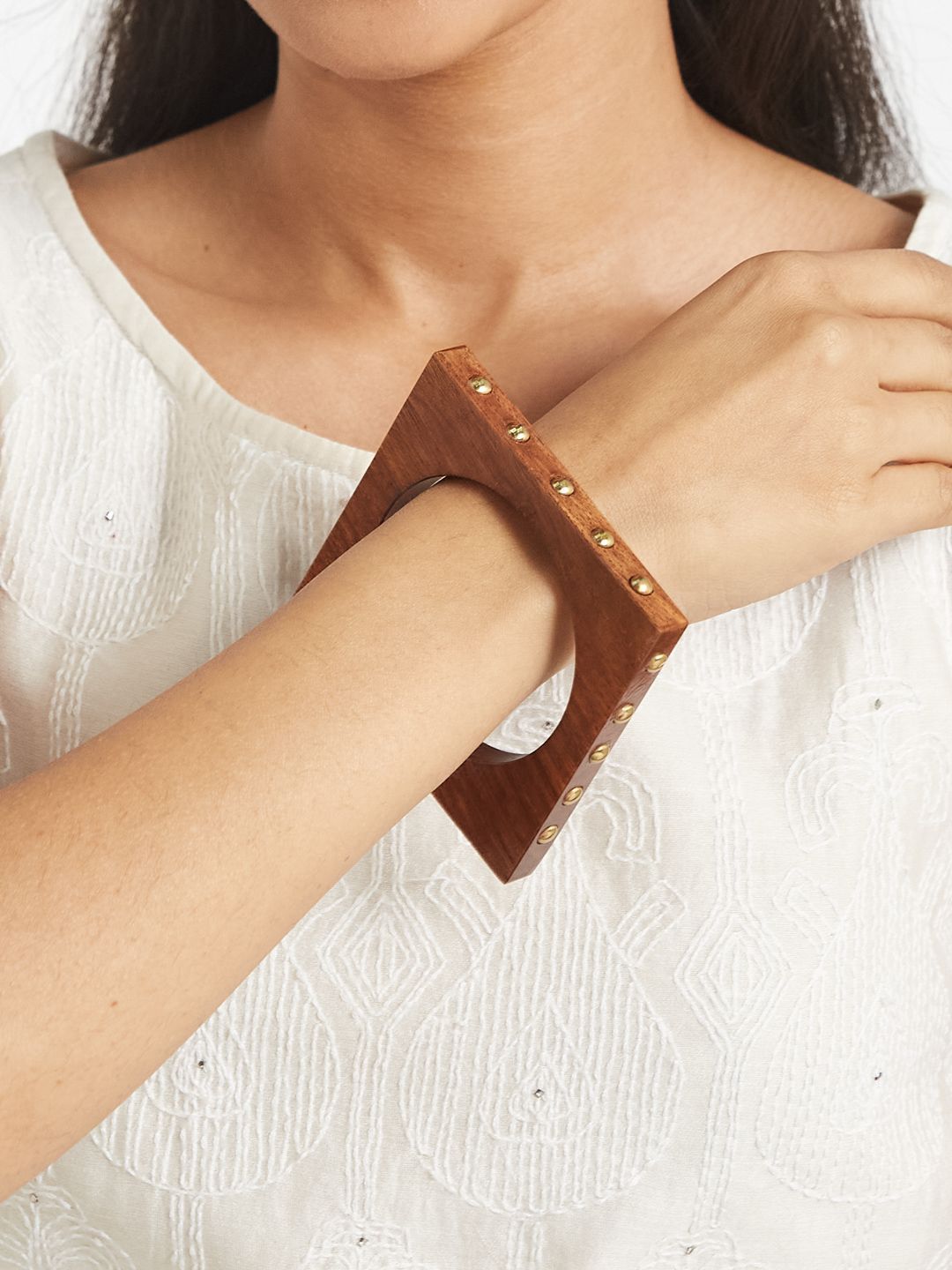 ATIBELLE Set Of 2 Gold-Plated Wooden Bangles