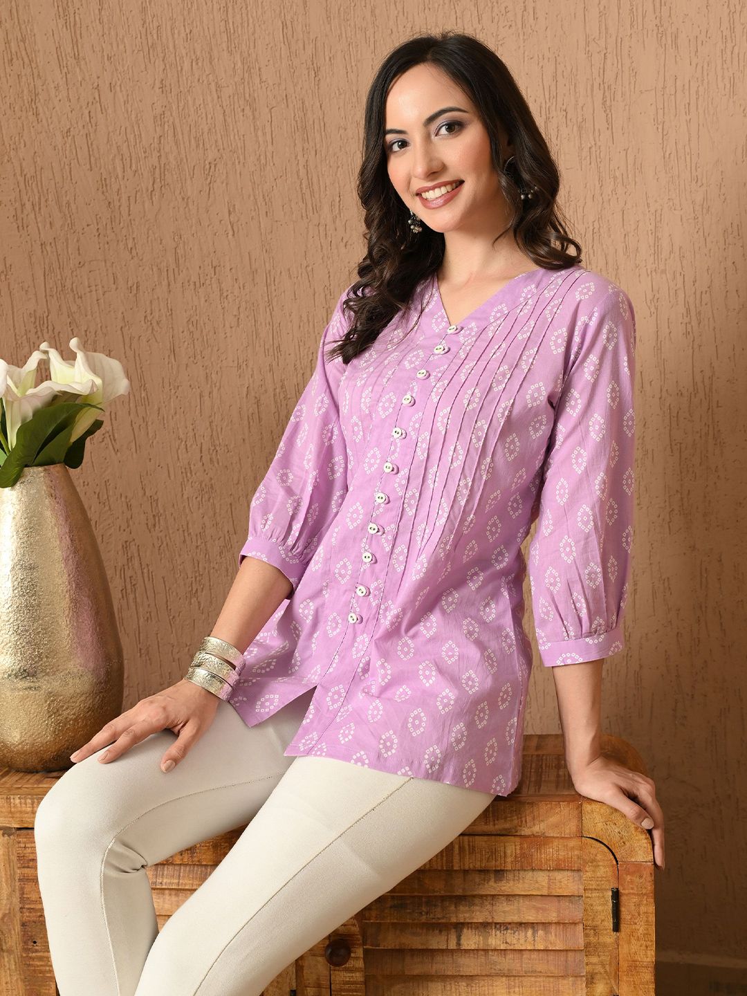 Anouk Rustic Women Bandhani Printed Pleated V-Neck Puff Sleeves Pure Cotton Straight Kurti-picture-31