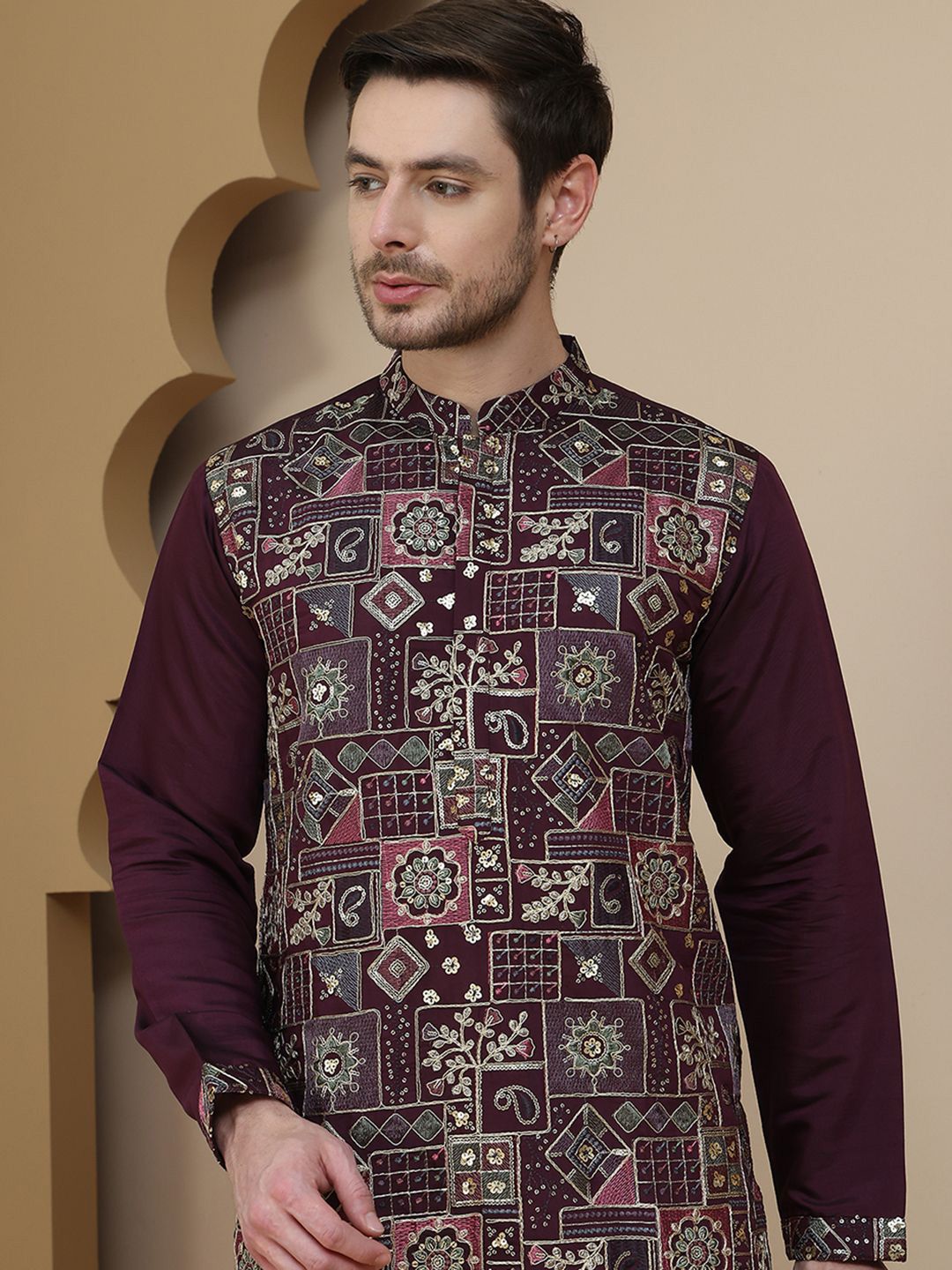 Jompers Floral Embroidered Mandarin Collar Sequinned Cotton Silk Straight Kurta-picture-24