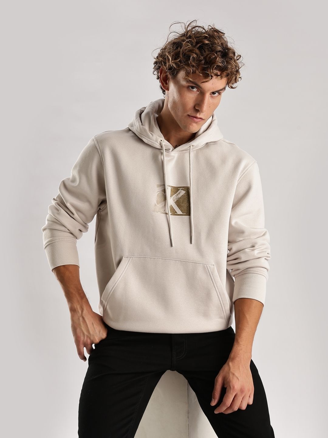 Calvin Klein Jeans Men Brand Logo Printed Relaxed-Fit Cotton Hooded Sweatshirt-picture-25