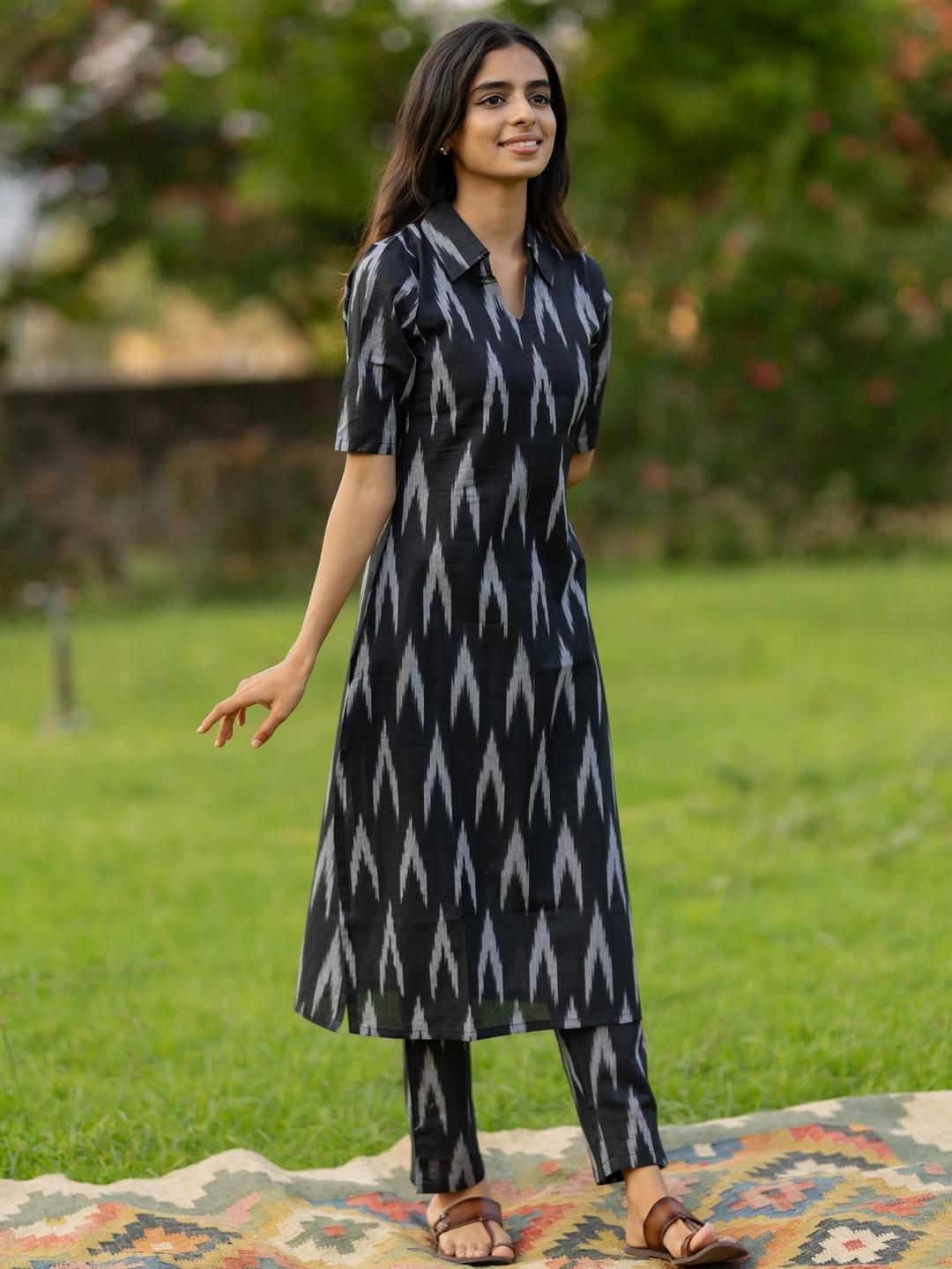 KALINI Women Printed Regular Kurta with Trousers