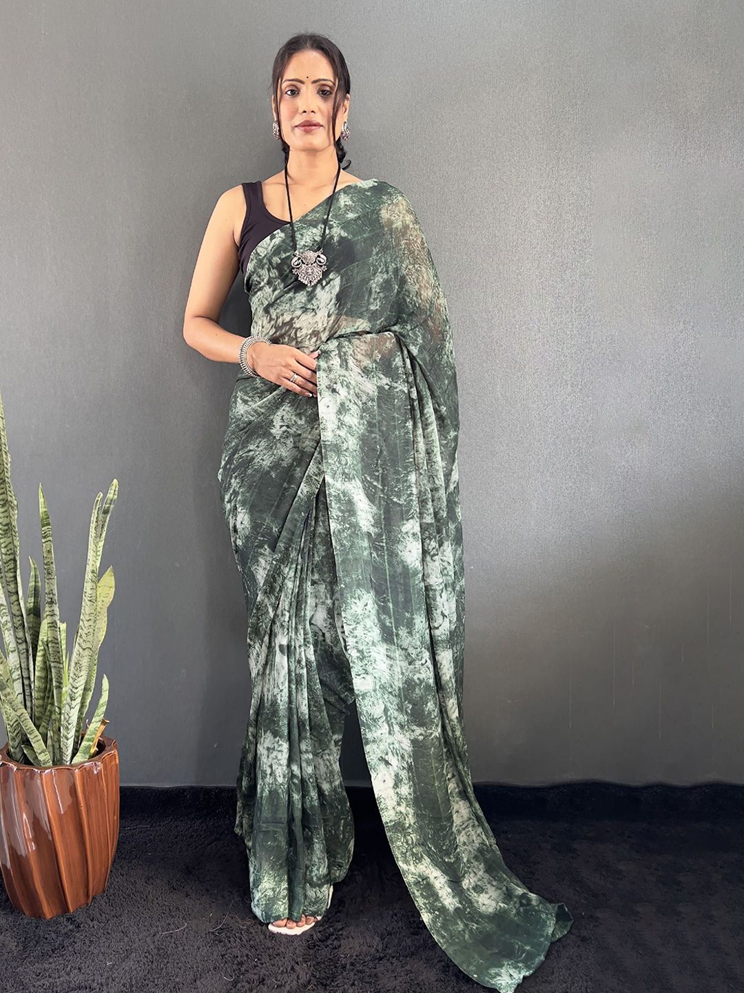 HERE&NOW Tie and Dye Ready to Wear Saree-picture-10