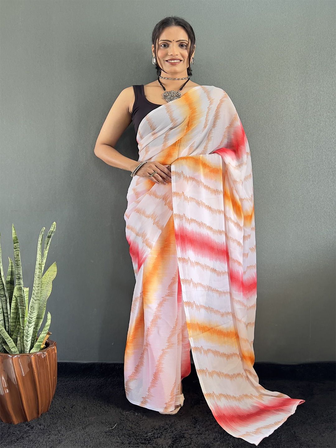HERE&NOW Women Tie and Dye Dyed Pure Georgette Ready to Wear Saree-picture-12