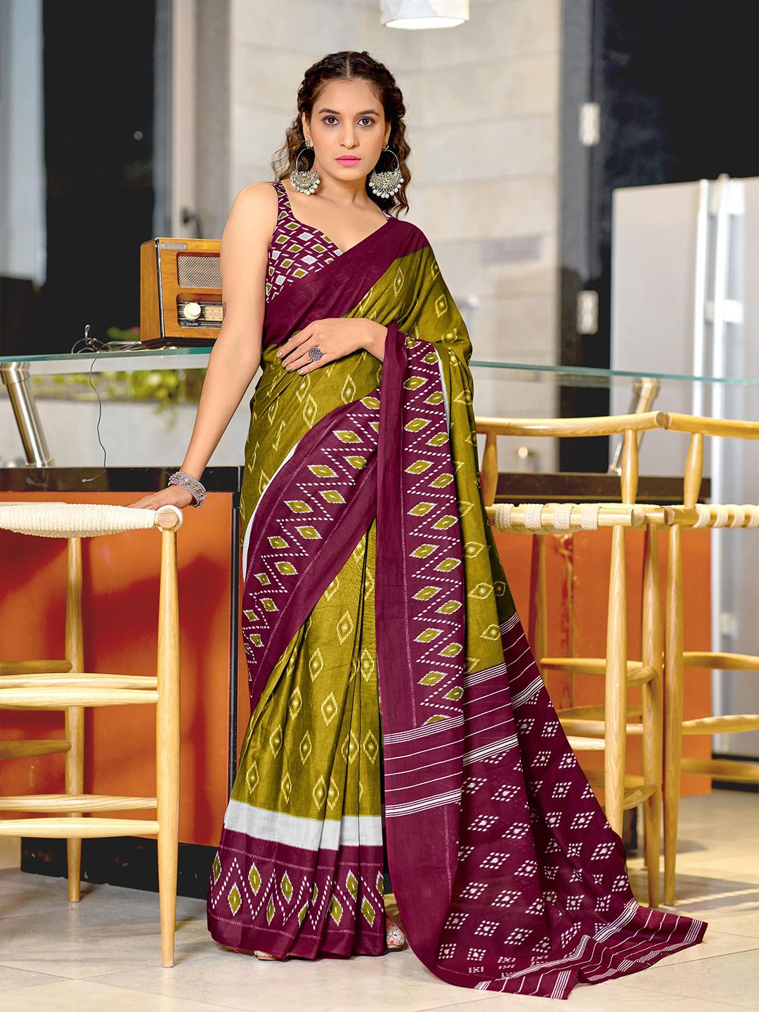 Panzora Geometric Block Print Saree with Unstitched Blouse Piece-picture-20