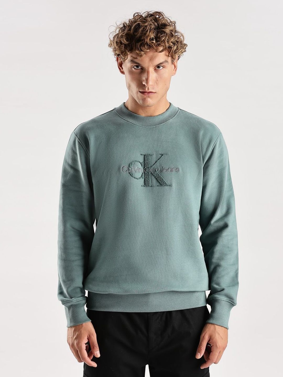 Calvin Klein Jeans Men Embroidered Logo Regular-Fit Cotton Sweatshirt-picture-20
