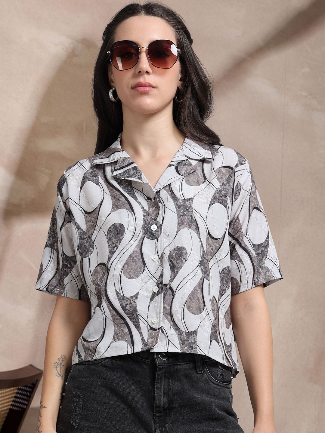 all about you Women Abstract Printed Lapel Collar Boxy Crop Top-picture-41