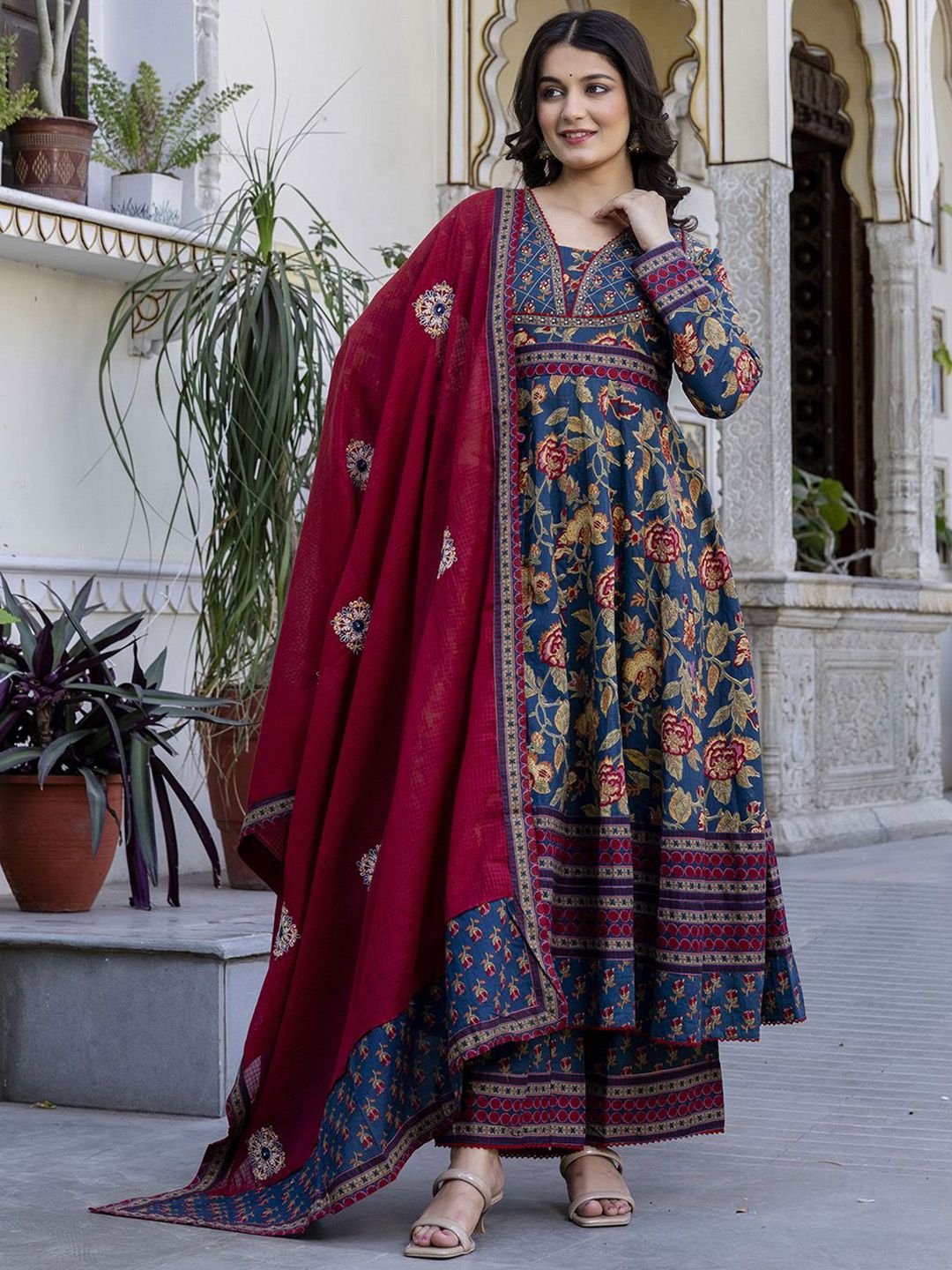 Pistaa Women Floral Printed Cotton Kurta with Palazzo & Dupatta