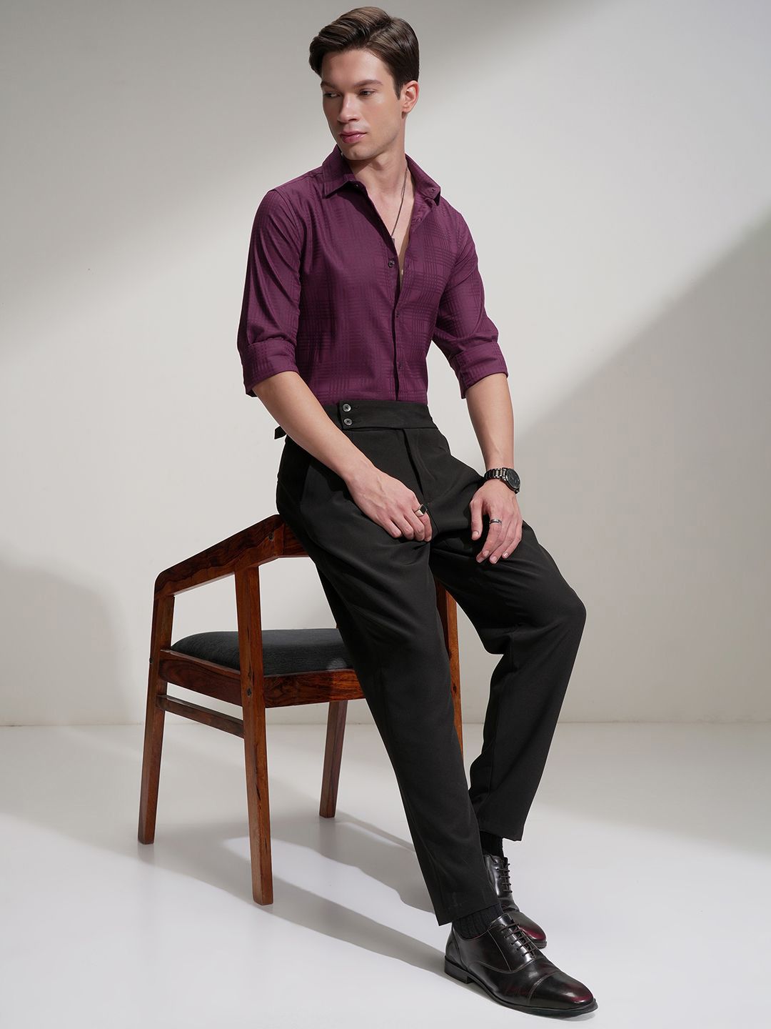 Men's Grey Standard Slim Fit Checked Spread Collar Long Sleeves Cotton Casual Shirt main image 1