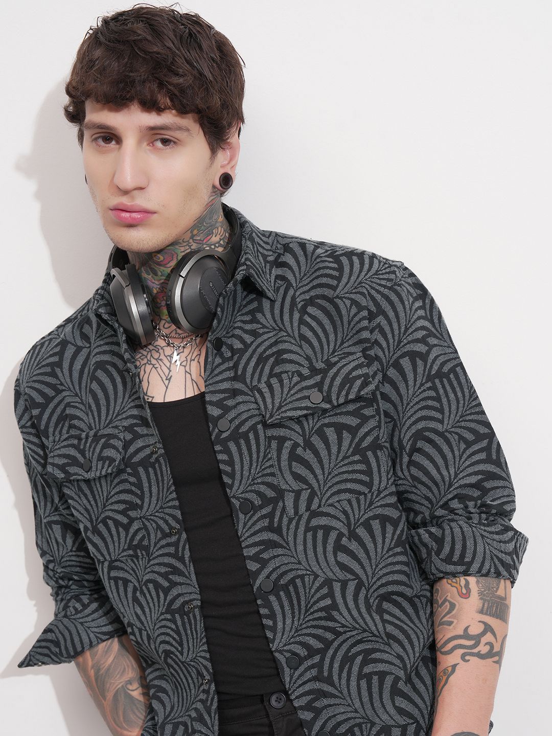 HIGHLANDER Floral Printed Spread Collar Long Sleeves Relaxed Fit Casual Shirt-picture-36