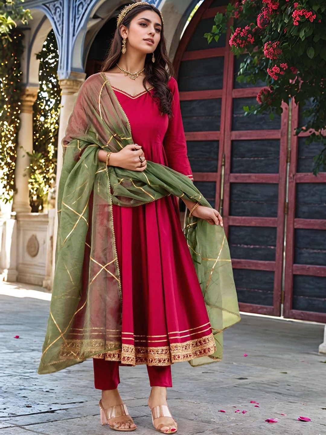 Aaghnya Women Solid Kurta with Trousers & Dupatta