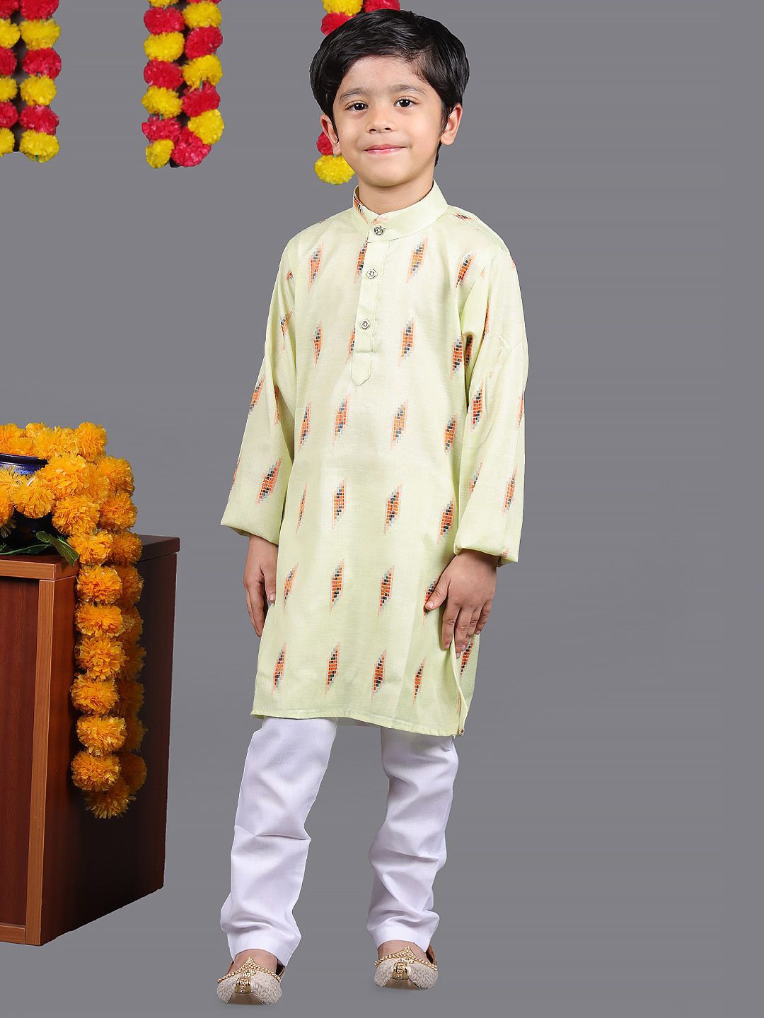 VALUE CREATION Boys Embroidered Mandarin Collar Straight Kurta With Pyjamas-picture-17