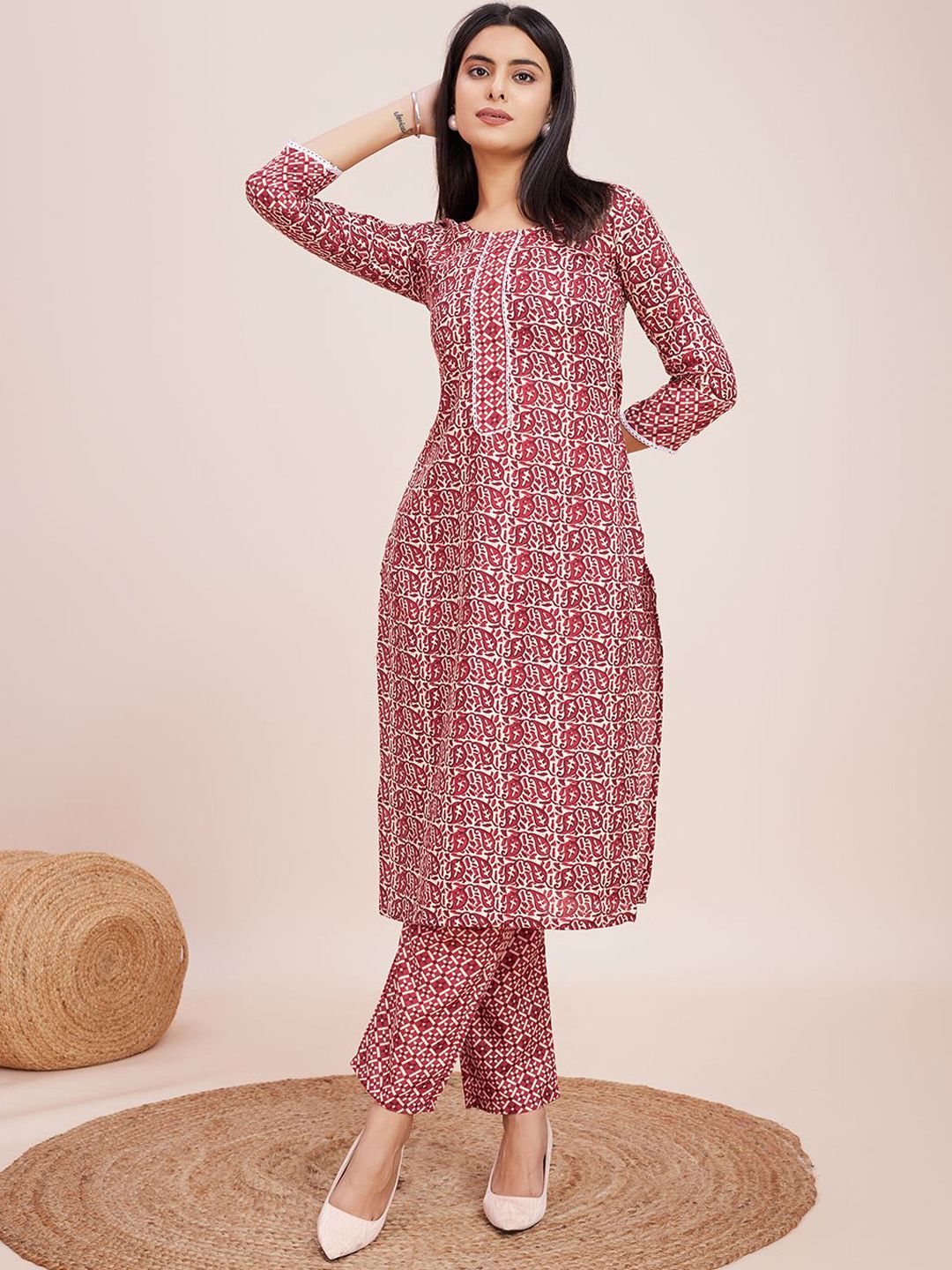 Women Basket Women Ethnic Motifs Printed Regular Straight Kurta with Trousers