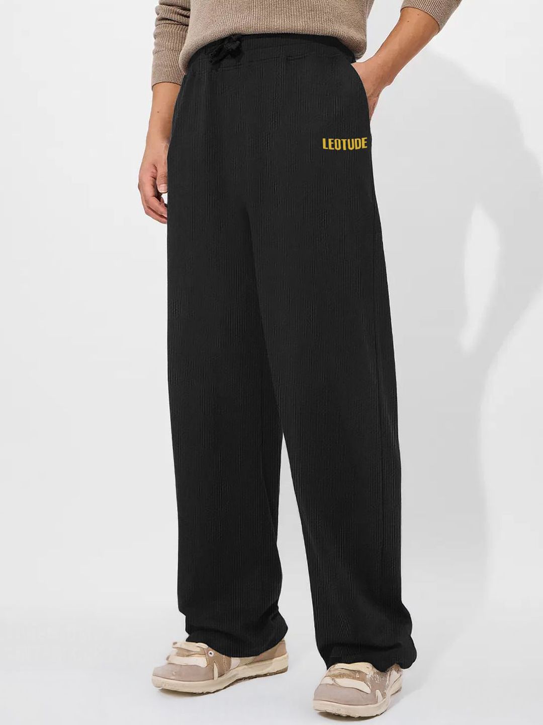 Leotude Men Textured Mid-Rise Relaxed-Fit Baggy Trackpants-picture-12