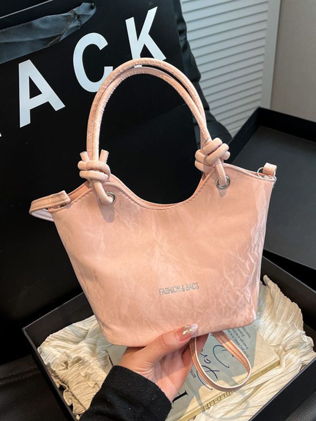 StyleCast x Revolte Bucket Shoulder Bag-picture-27