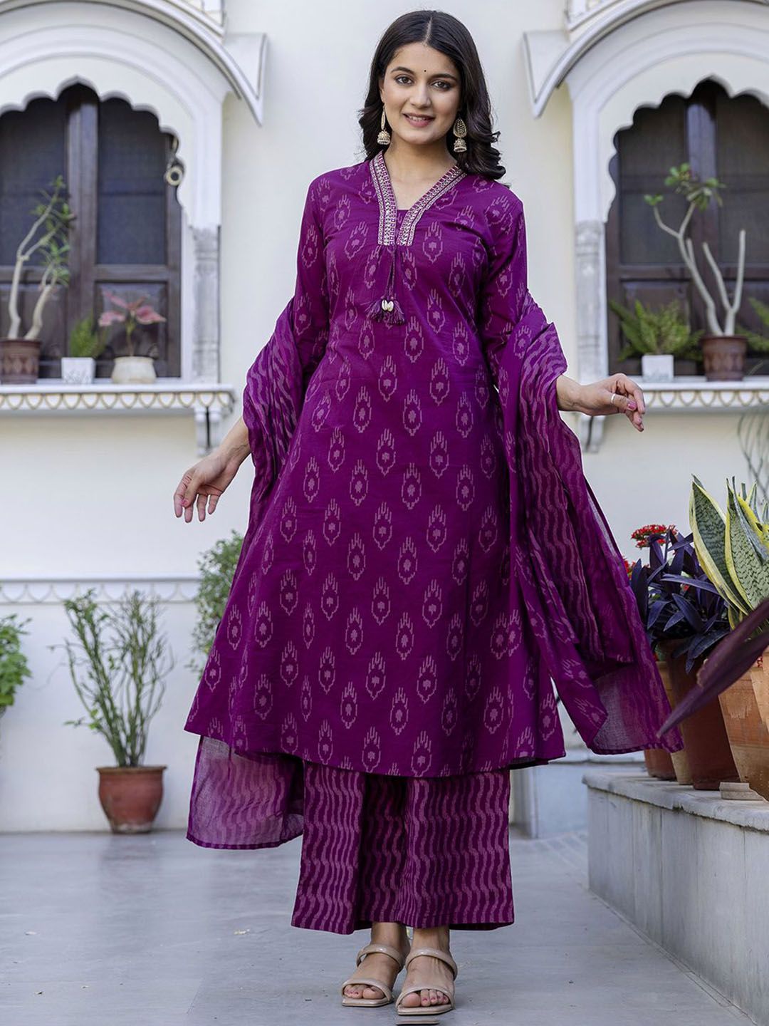 Pistaa Geometric Printed V-Neck Pure Cotton A-Line Kurta With Palazzos And Dupatta