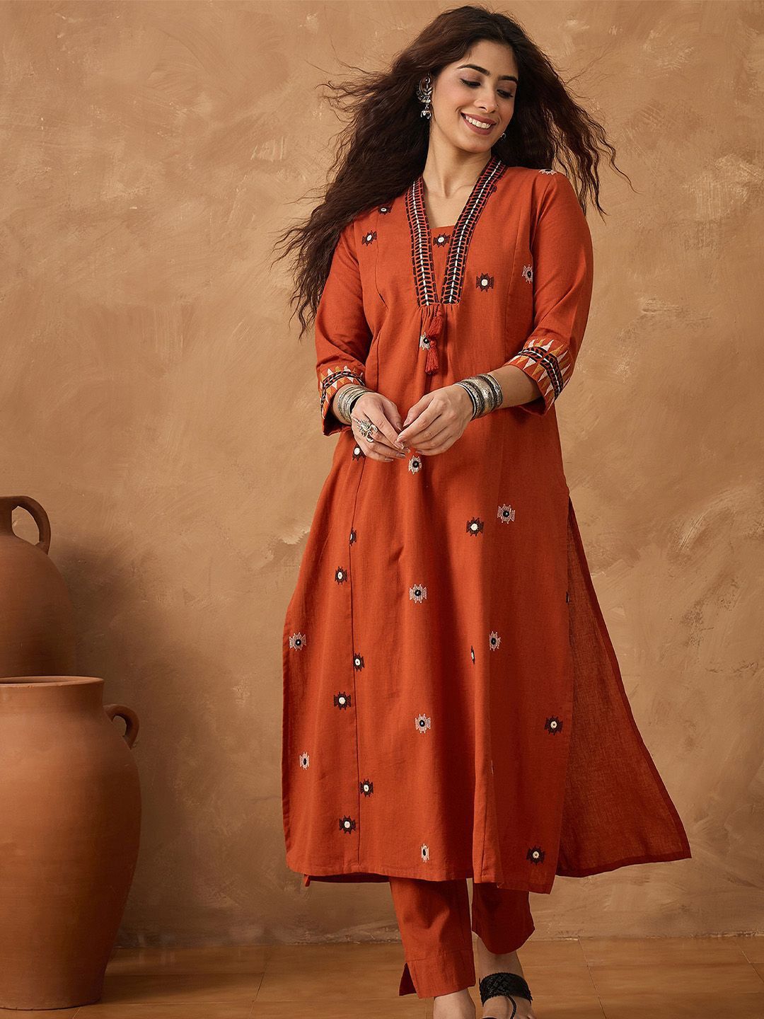 Varanga Yoke Design Pleated Thread Work V-Neck A-line Kurta With Trousers-picture-35