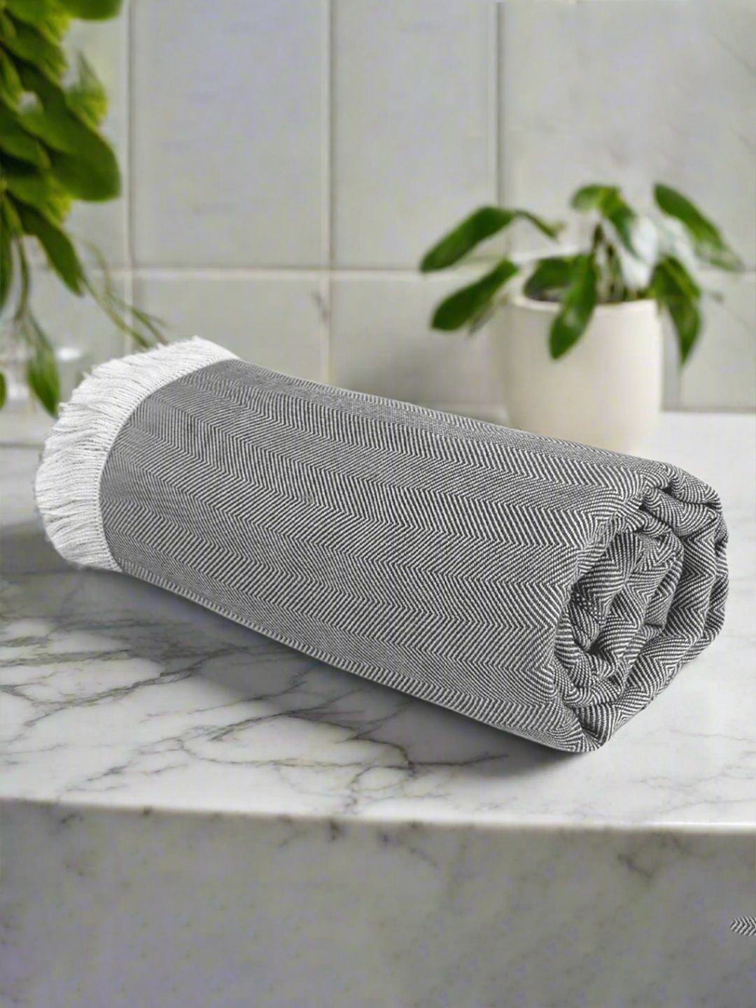 Heelium Grey & White Bamboo 250 GSM Bath Towel-image-12