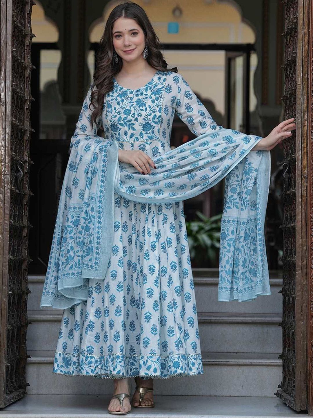 DIVASTRI Women Floral Printed Regular Pure Cotton Kurta with Trousers & With Dupatta