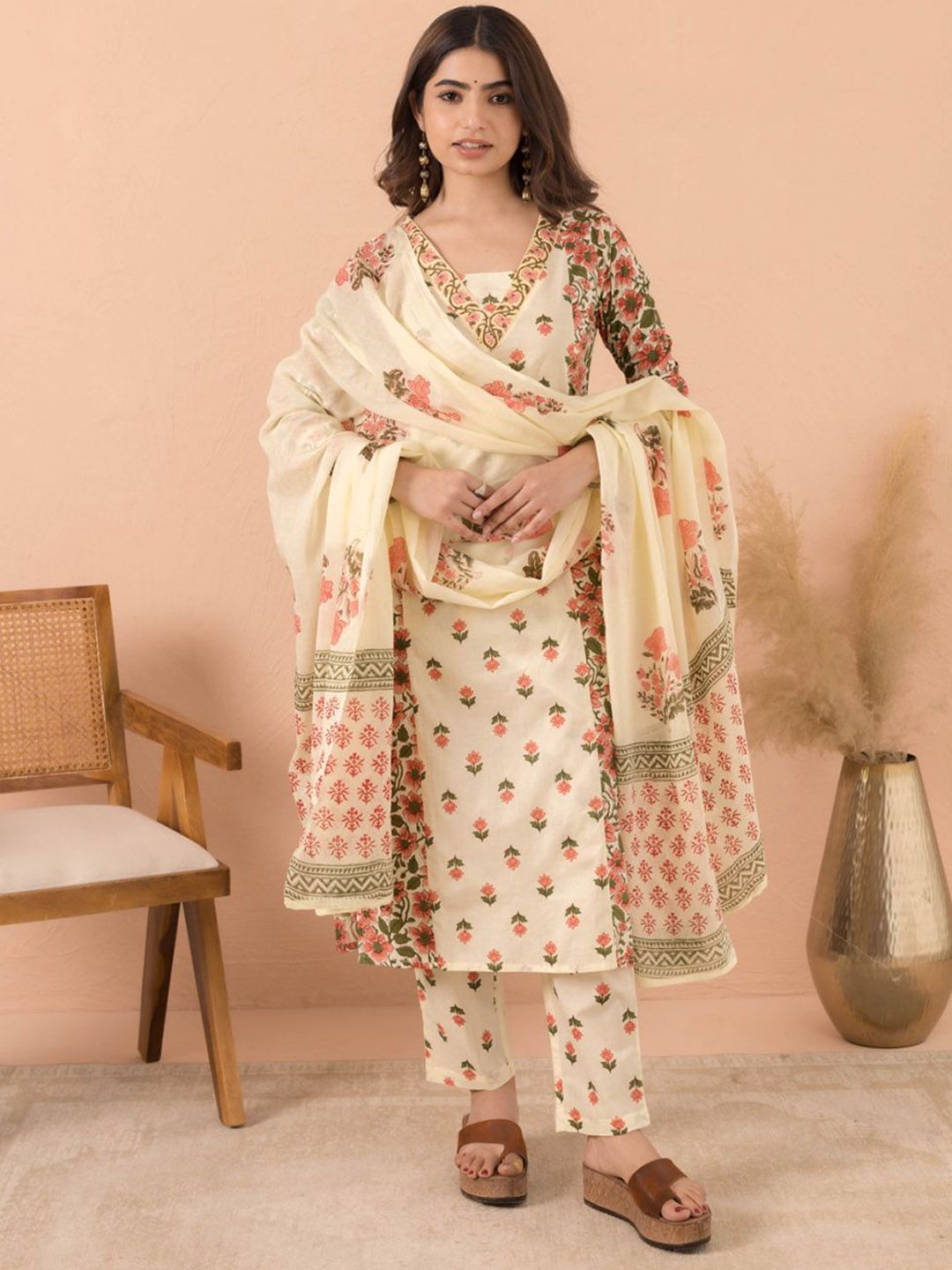MAAND Floral Printed V Neck Pure Cotton Kurta With Trousers & Dupatta