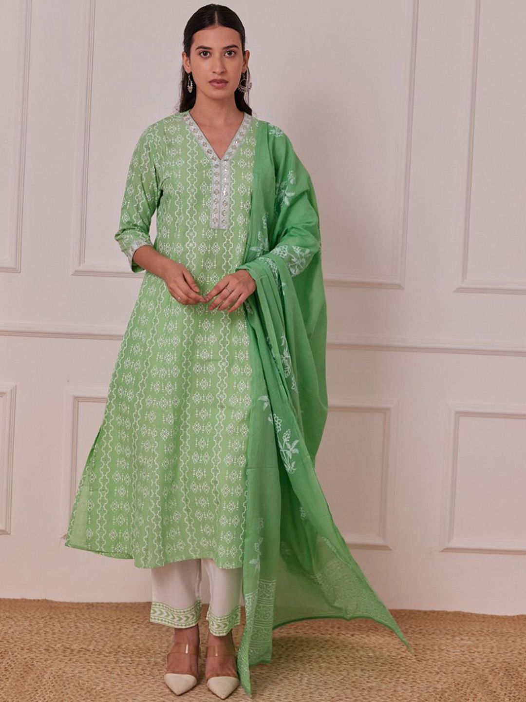 MAAND Women Ethnic Motif Printed Sequinned Pure Cotton Kurta Set With Dupatta