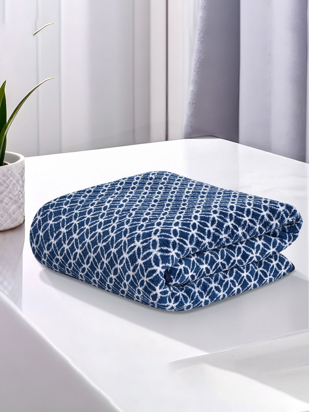 Myntra Elegant Homes Blue & White Printed Microfiber 270 GSM Bath Towel-image-14