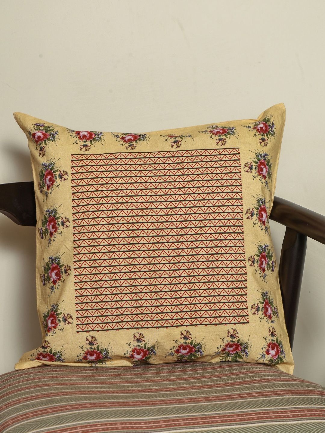 Myntra Elegant Homes Vintage Garden Beige & Red Floral Printed Cotton Square Cushion Cover-image-42