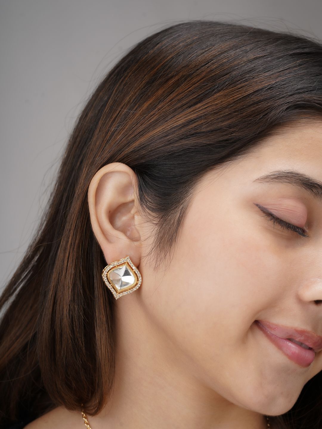 AARSEE OFFICIAL Anti-Tarnish22KT Gold Plated Sovereign Glow Earrings-picture-14