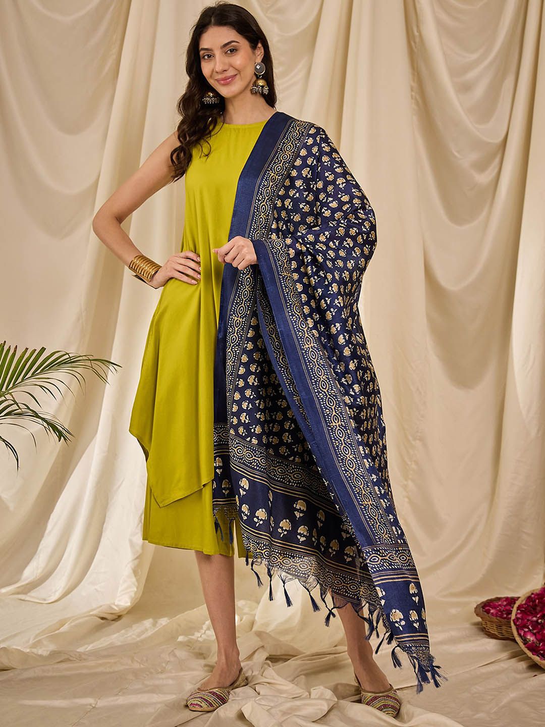 InWeave Women Regular Kurta with Palazzos & With Dupatta-picture-34