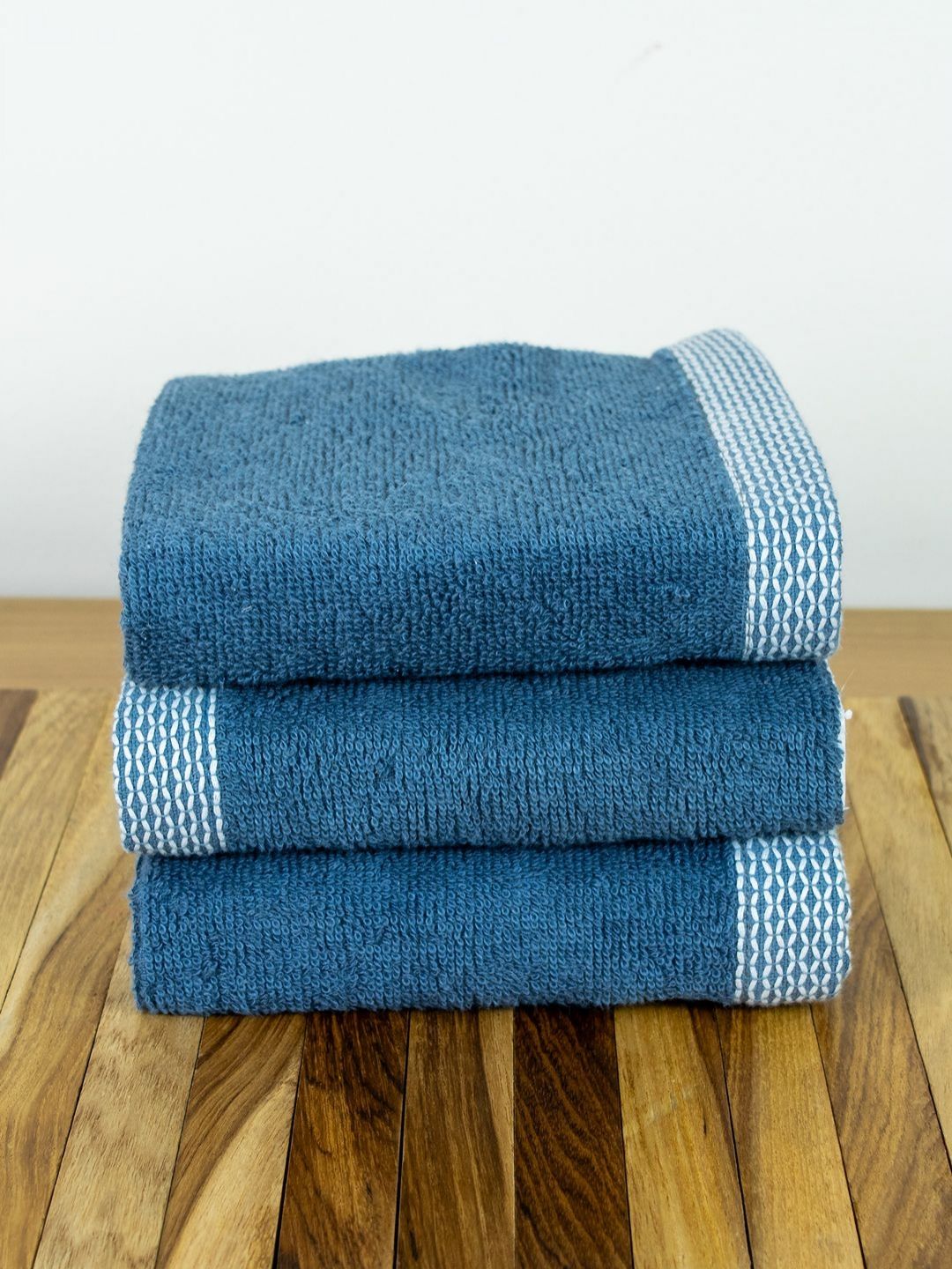 Myntra Elegant Homes 3Pcs Blue Organic Bamboo 550 GSM Face Towels-image-36